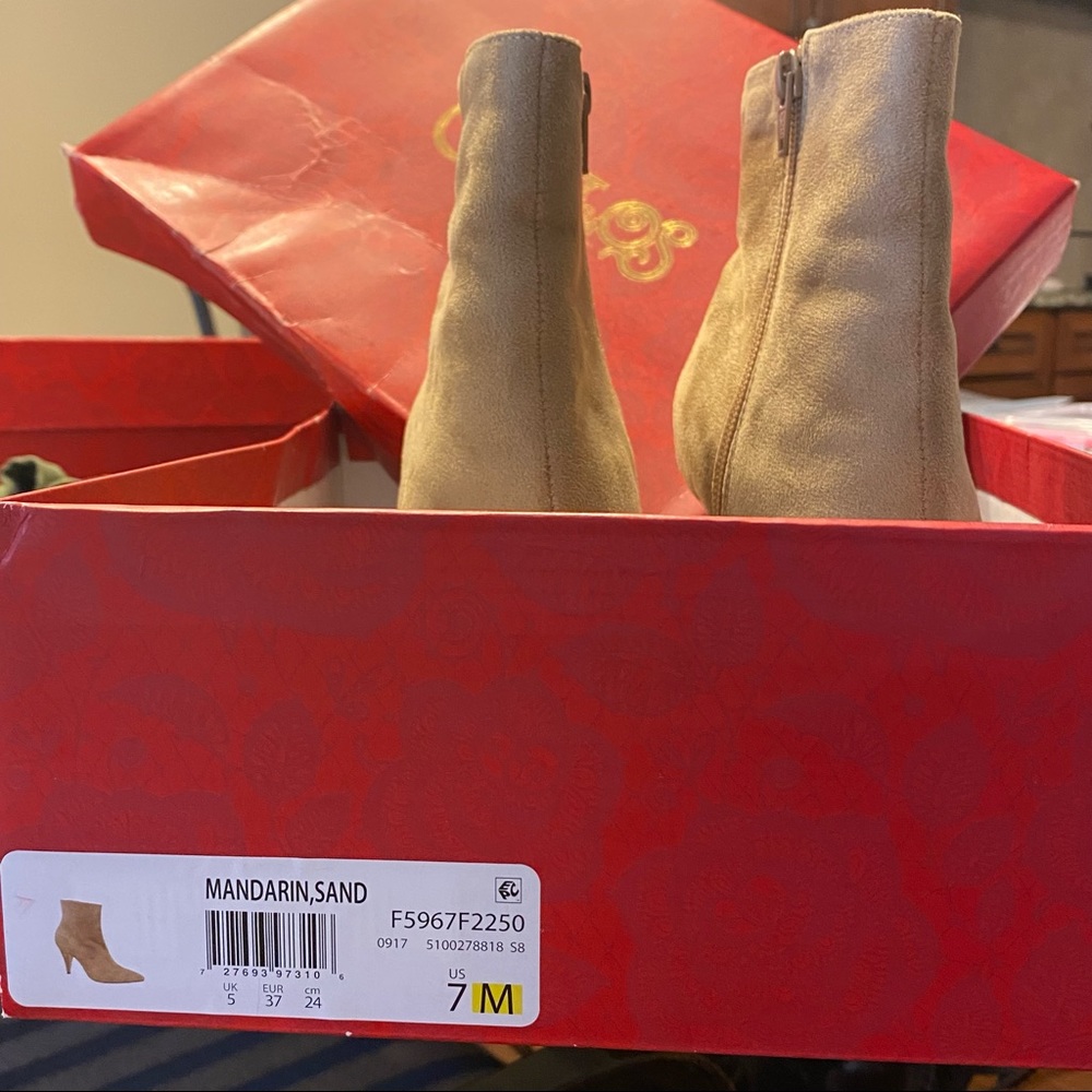 Carlos by Carlos Santana Mandarin Booties, size 7, sand (beige), worn twice